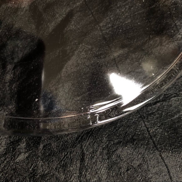 Mikasa Fire & Ice Strawberries Covered Casserole 3/4 Quart Dish - Picture 12 of 16